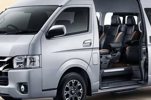sewa mobil hiace commuter