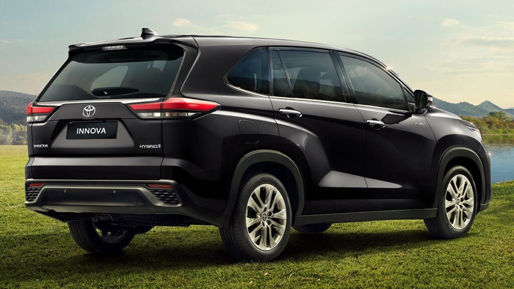 Sewa Innova Zenix Lombok